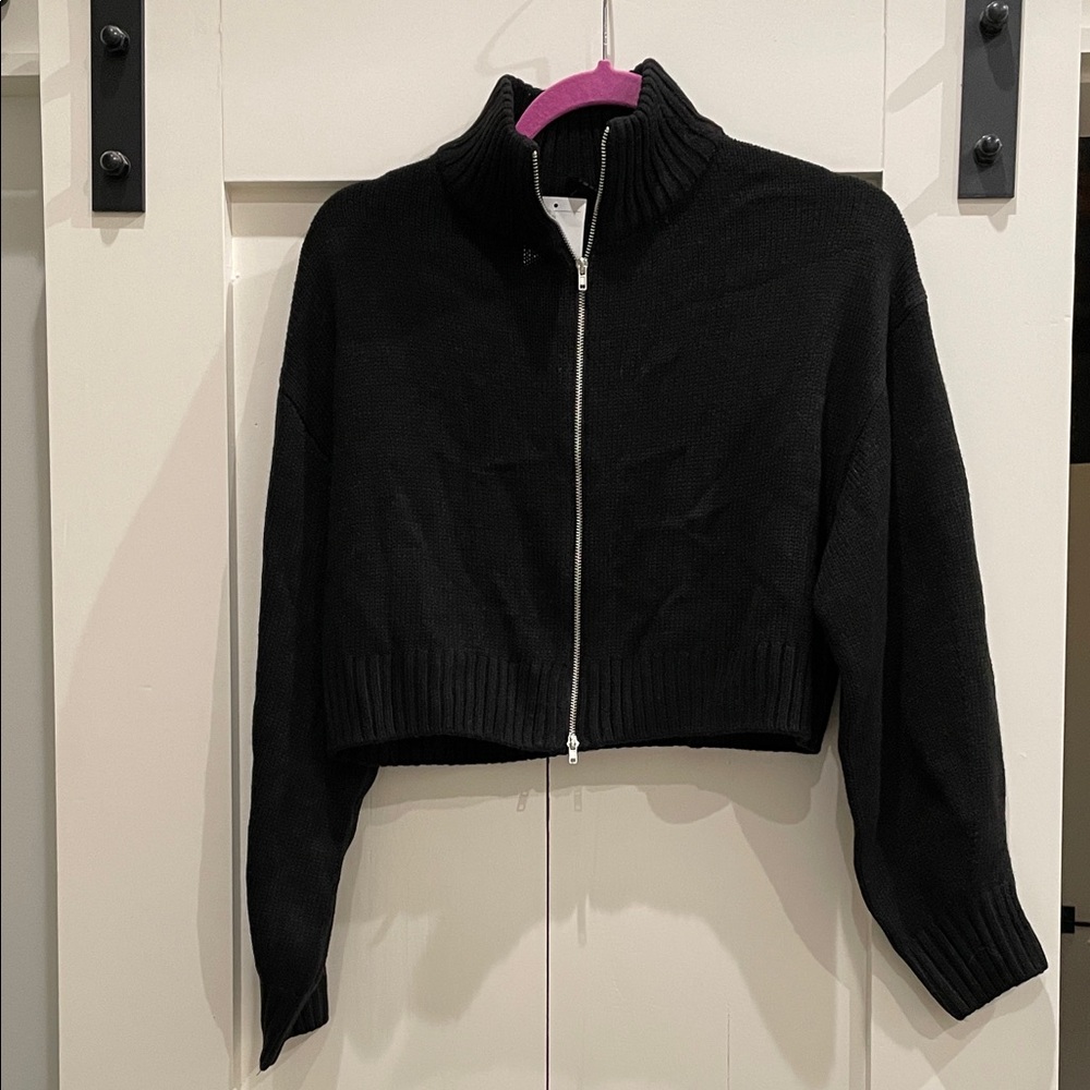 H&M Black Cropped knit Zip-Up Sweater